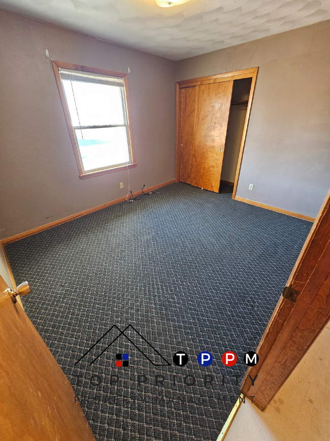 Building Photo - **HALF OFF ONE MONTH'S RENT** 2 Bedroom | ...