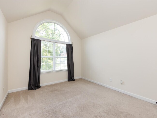 Building Photo - 10836 Clark Street