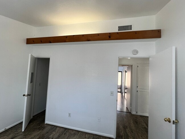 Building Photo - 349 Mar Vista Dr