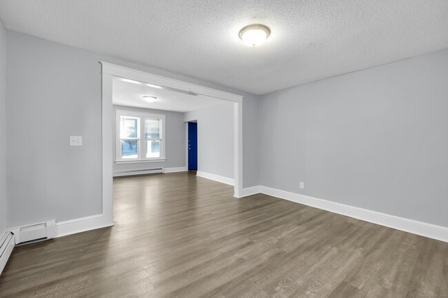 Building Photo - 245 Oakland St