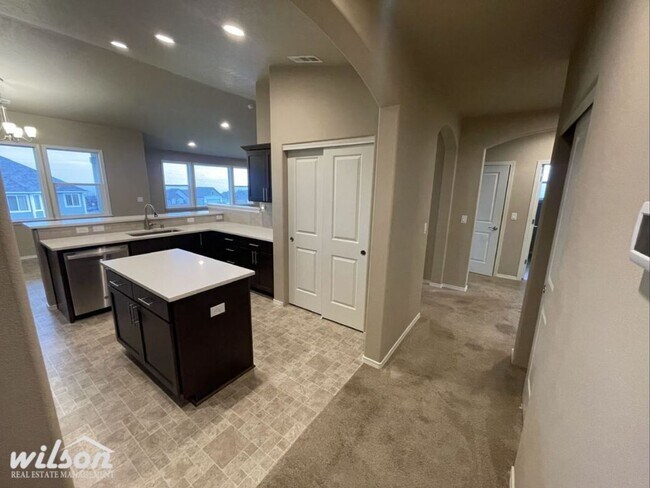 Building Photo - Upcoming 4-Bedroom Gem with Modern Charm and 2 Bath House for Rent!