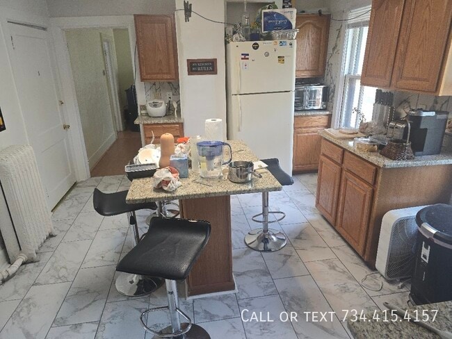 Building Photo - 430 S 4th Ave