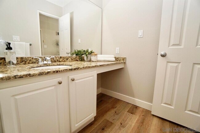 Building Photo - 7405 Charmant Dr