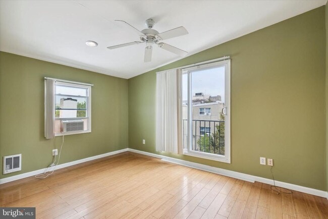 Building Photo - 1723 Willington St