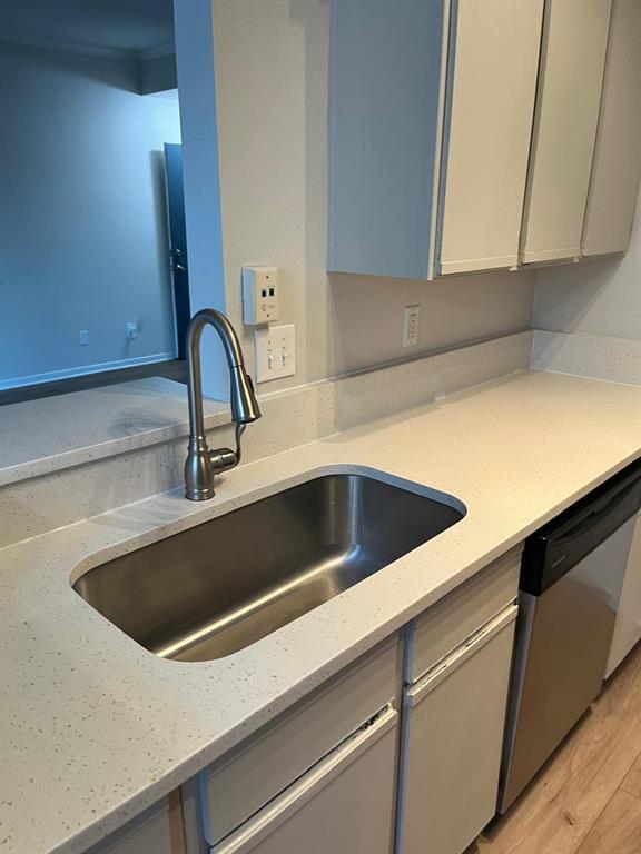 Building Photo - 6000 Shepherd Mountain Cove