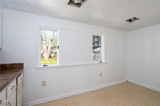 Building Photo - 1210 Brown St