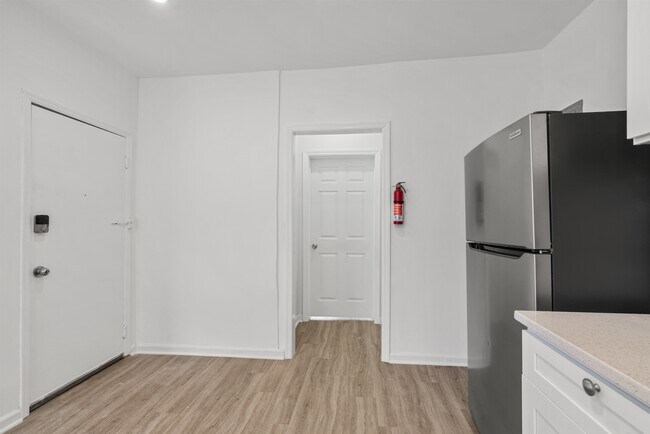 Building Photo - 149 Culver Ave