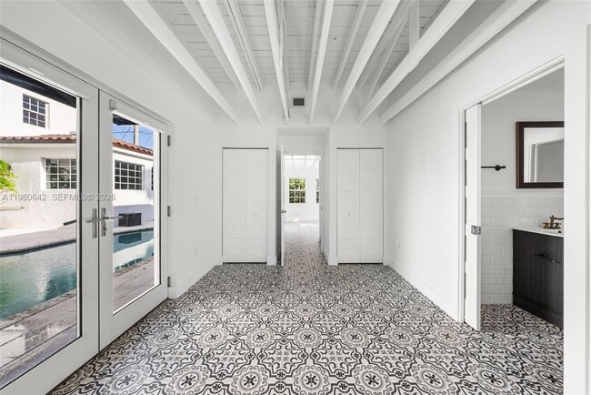 Building Photo - 4491 Prairie Ave