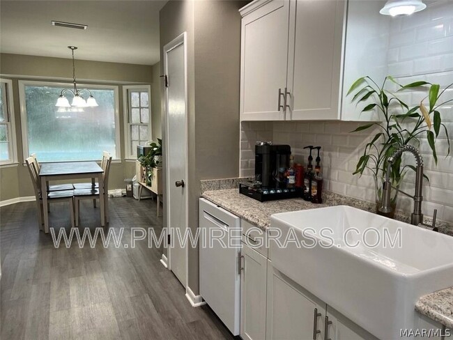 Building Photo - 607 Melbourne Dr