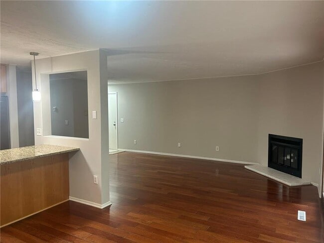 Building Photo - 15105 Lesley Ln
