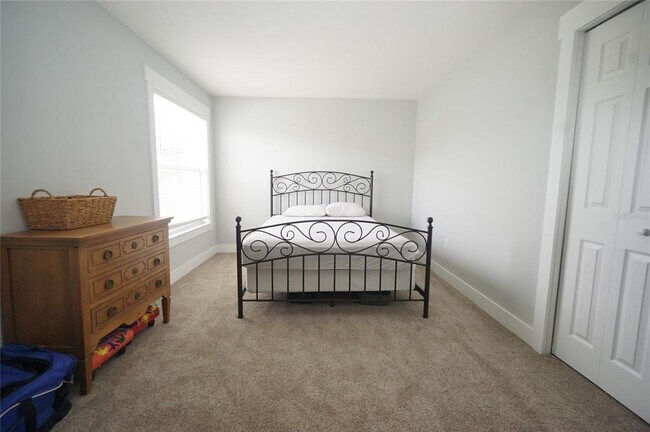 Building Photo - 8815 Royal Enclave Blvd