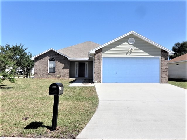 Primary Photo - 11062 Gullwing Ct