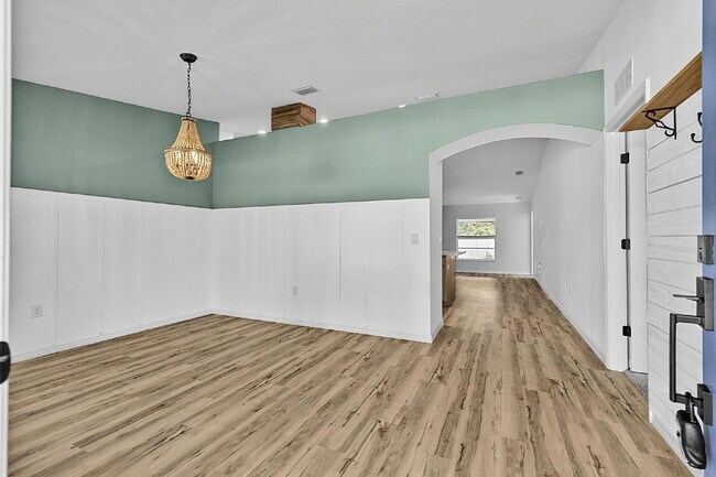 Building Photo - Modern 4-Bedroom, 3-Bath Home with Private In-Law Suite – Palm Coast, FL