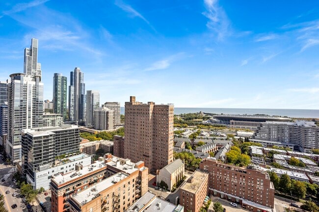 Building Photo - 1464 S Michigan Ave