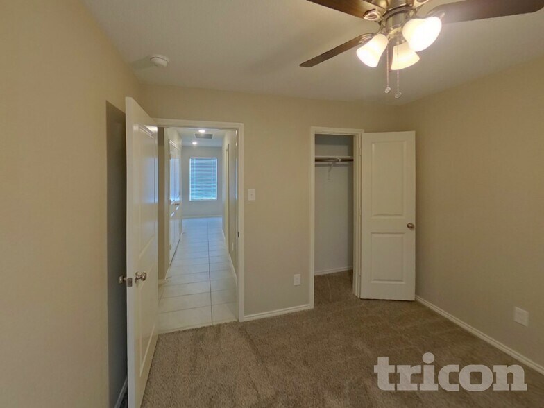 Building Photo - 112 Cornstalk Ln