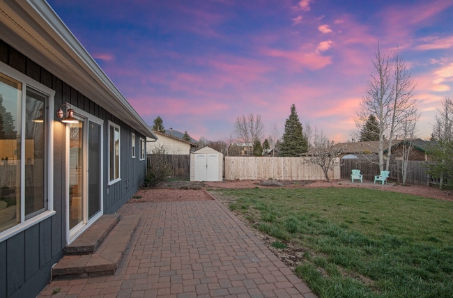 Building Photo - 3515 W Lois Ln