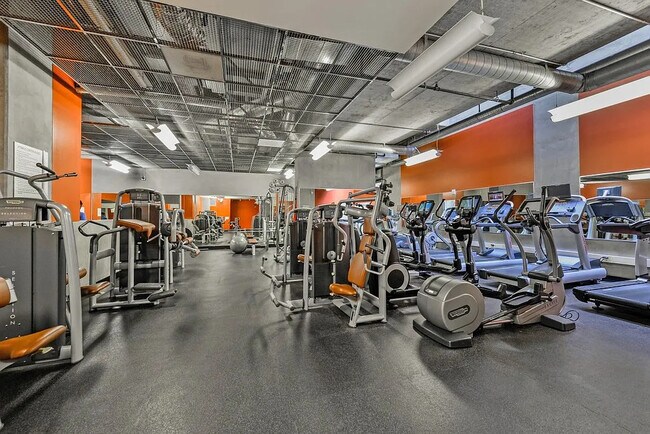 Building Photo - 321 Tenth Ave