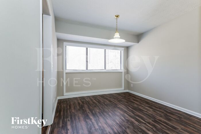 Building Photo - 424 Ridgemont Dr