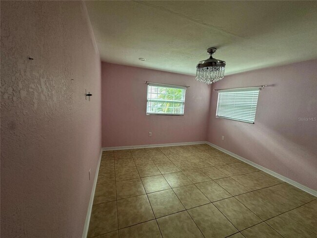 Building Photo - 2416 Webber St