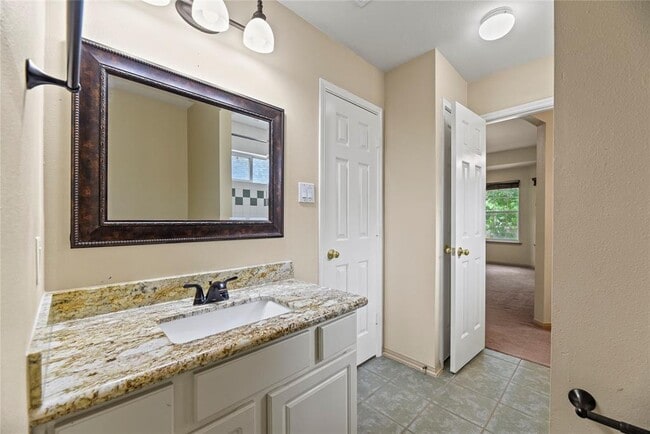 Building Photo - 203 Jewel Park Ln