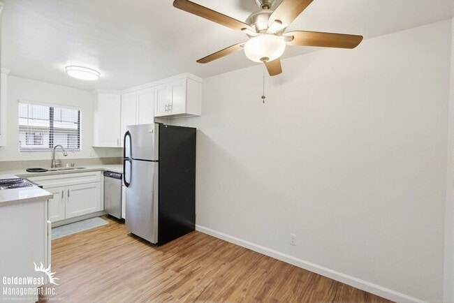 Building Photo - Updated 2Bdm 2Ba Apartment with Community Pool in the Heart of Normal Heights!