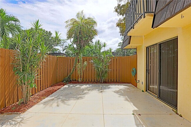 Building Photo - 12351 Woodrose Ct