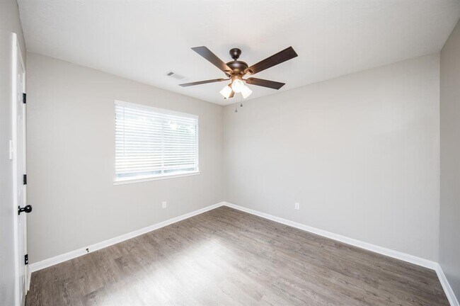Building Photo - 14011 Cypress Falls Dr
