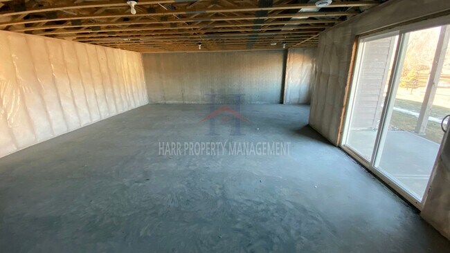 Building Photo - East Sioux Falls Twin Home
