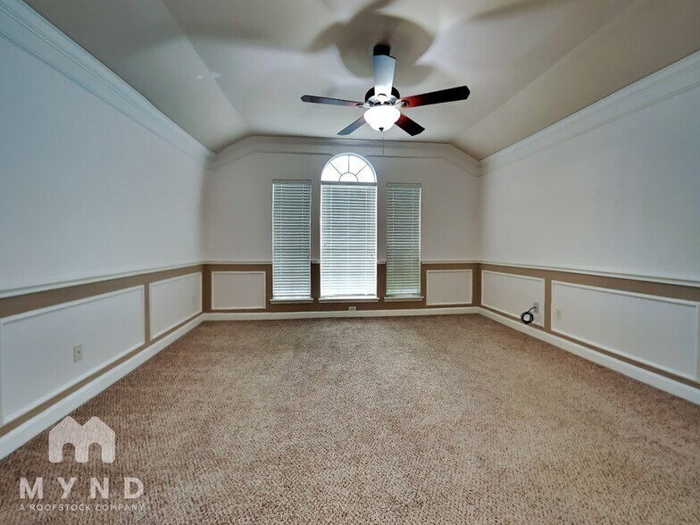 Building Photo - 23831 Norton House Ln