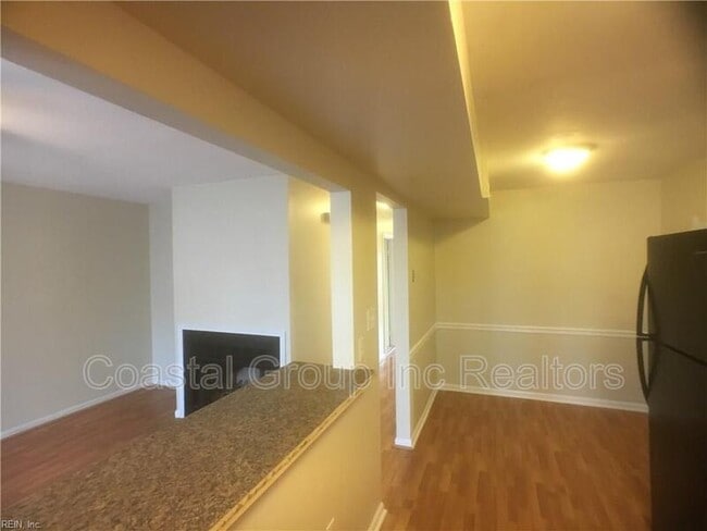 Building Photo - 715 Wolftrap Ln