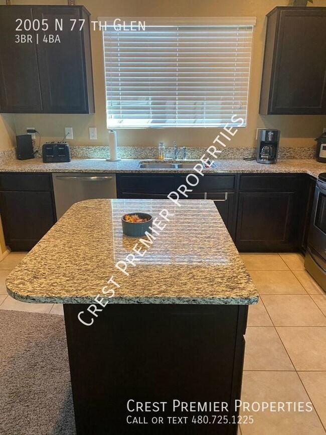 Building Photo - VINSANTO CONDO
