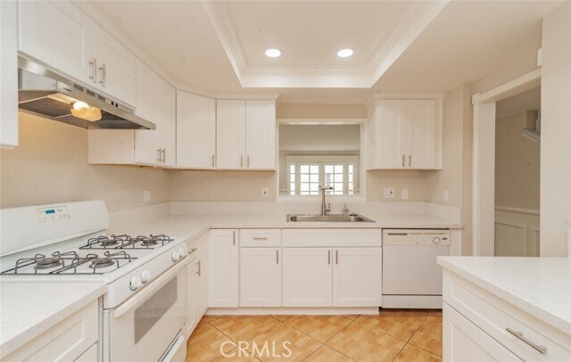 Building Photo - 10166 Decima Dr