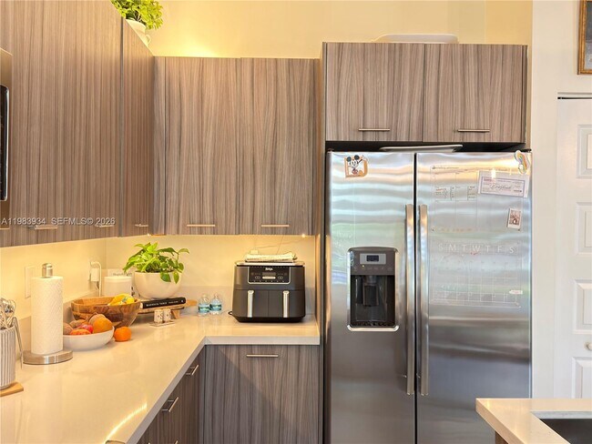 Building Photo - 8379 Central Park Blvd