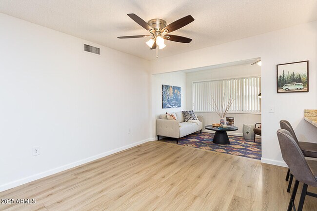 Building Photo - 12739 W Prospect Dr