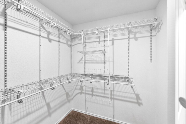 Building Photo - 2 WEEKS FREE RENT with any Lease Signed by June 2026!!!
