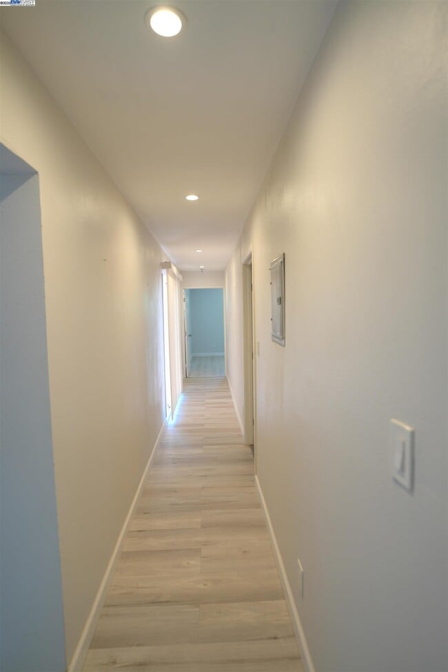 Building Photo - 3180 Watt Ave