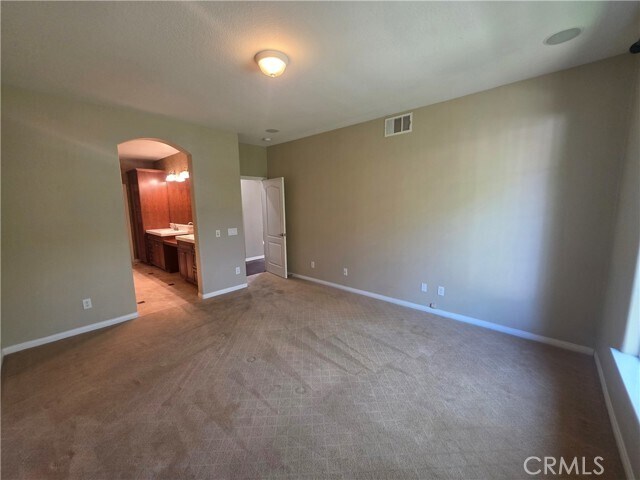 Building Photo - 71 Wonderland