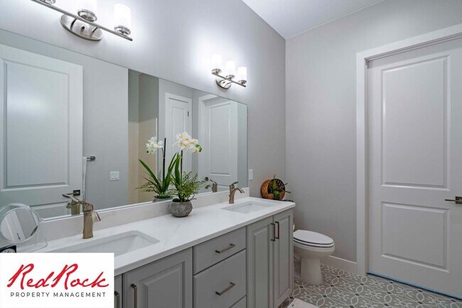 Building Photo - 2 Bedroom Fully Furnished Home In Sun River Community for 55 years and older with a firm 6 Month ...