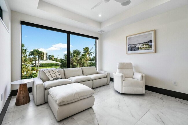 Building Photo - 13480 U.S. Rte 1