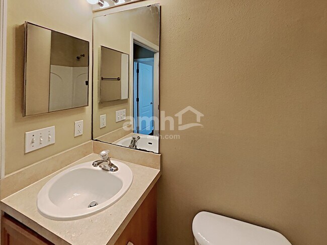 Building Photo - 13145 Tom Morris Dr