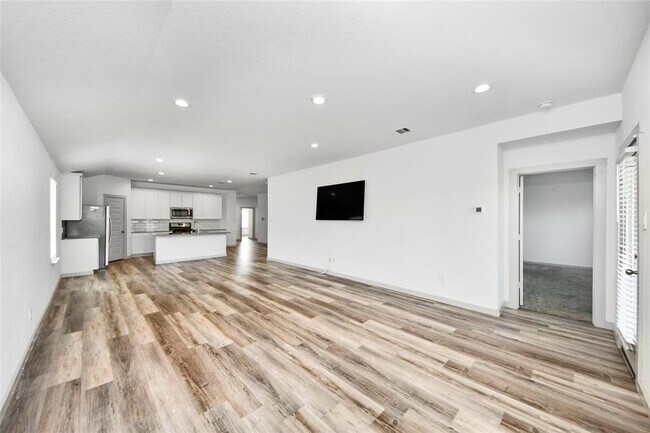 Building Photo - 14734 Sweetwater Dr
