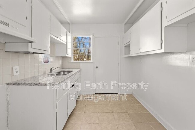 Building Photo - 5121 Molton Gray Dr