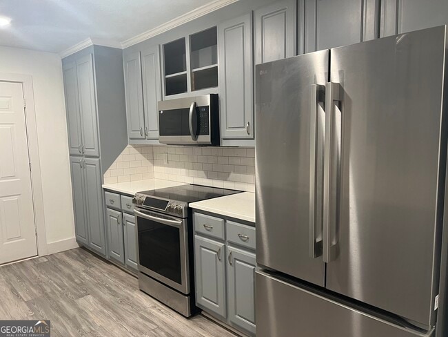 Building Photo - 5455 Forest Falls Dr