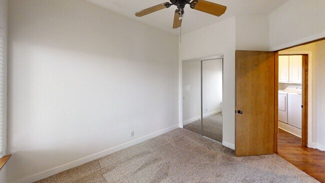 Building Photo - Spacious Single Story 3-Bedroom Home Beaut...