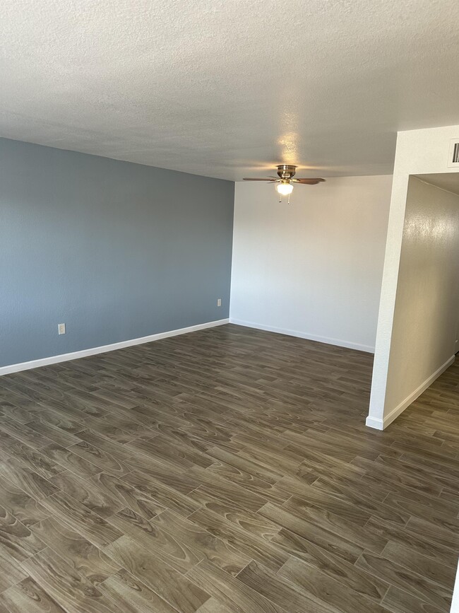 Building Photo - 10525 W Arica Rd