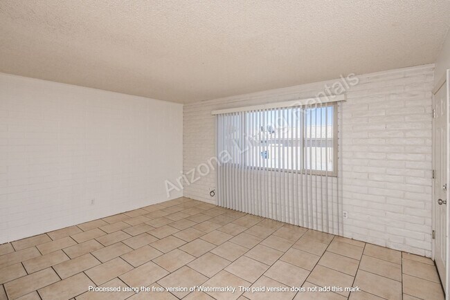 Building Photo - SAND2241