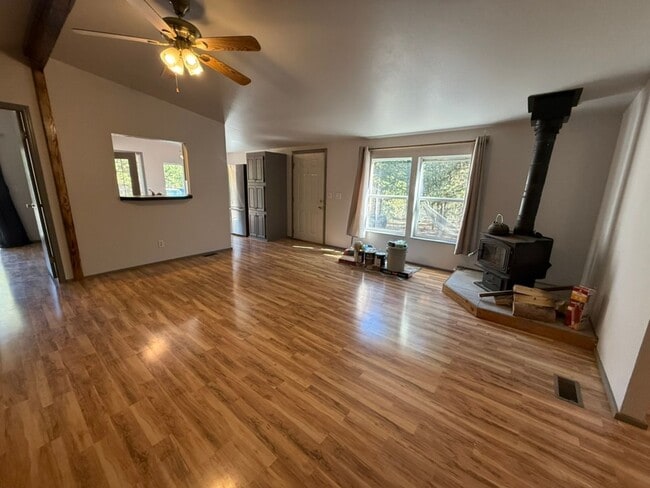 Building Photo - Peaceful 2-Bedroom with Den Home on Over a...