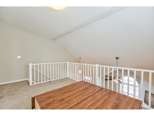 Building Photo - 1330 Pawnee Pointe Ct