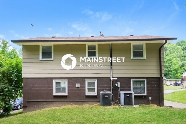 Building Photo - 4 Bedroom Pet-Friendly Home in NASHVILLE, TN with Main Street Renewal