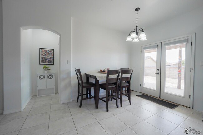 Building Photo - 11762 Gila St